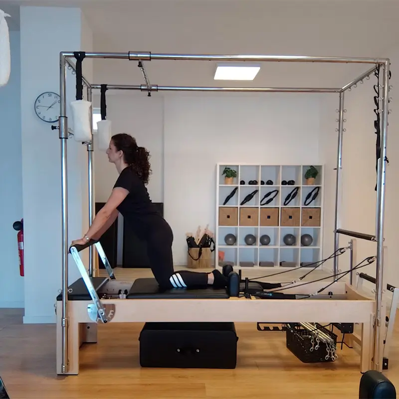 Vero haciendo pilates en Lessenzia Pilates en cambados pontevedra imagen 14
